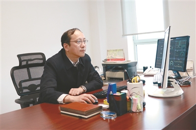 沈阳日报——徐方：以自信引领米乐m6机器人后发先至