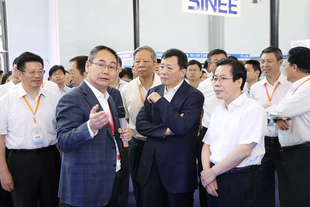 智能制造当家人——米乐m6机器人亮相中国沈阳国际机器人展