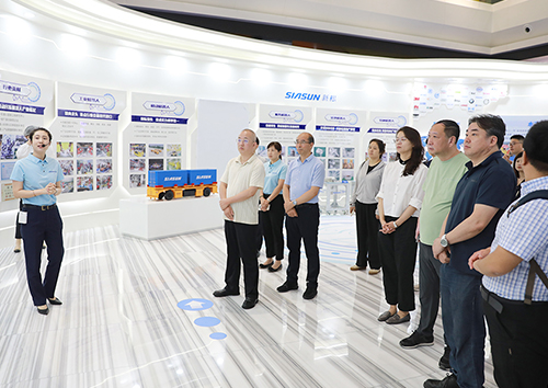 人民日报2023年媒体融合发展专题培训班走进米乐m6