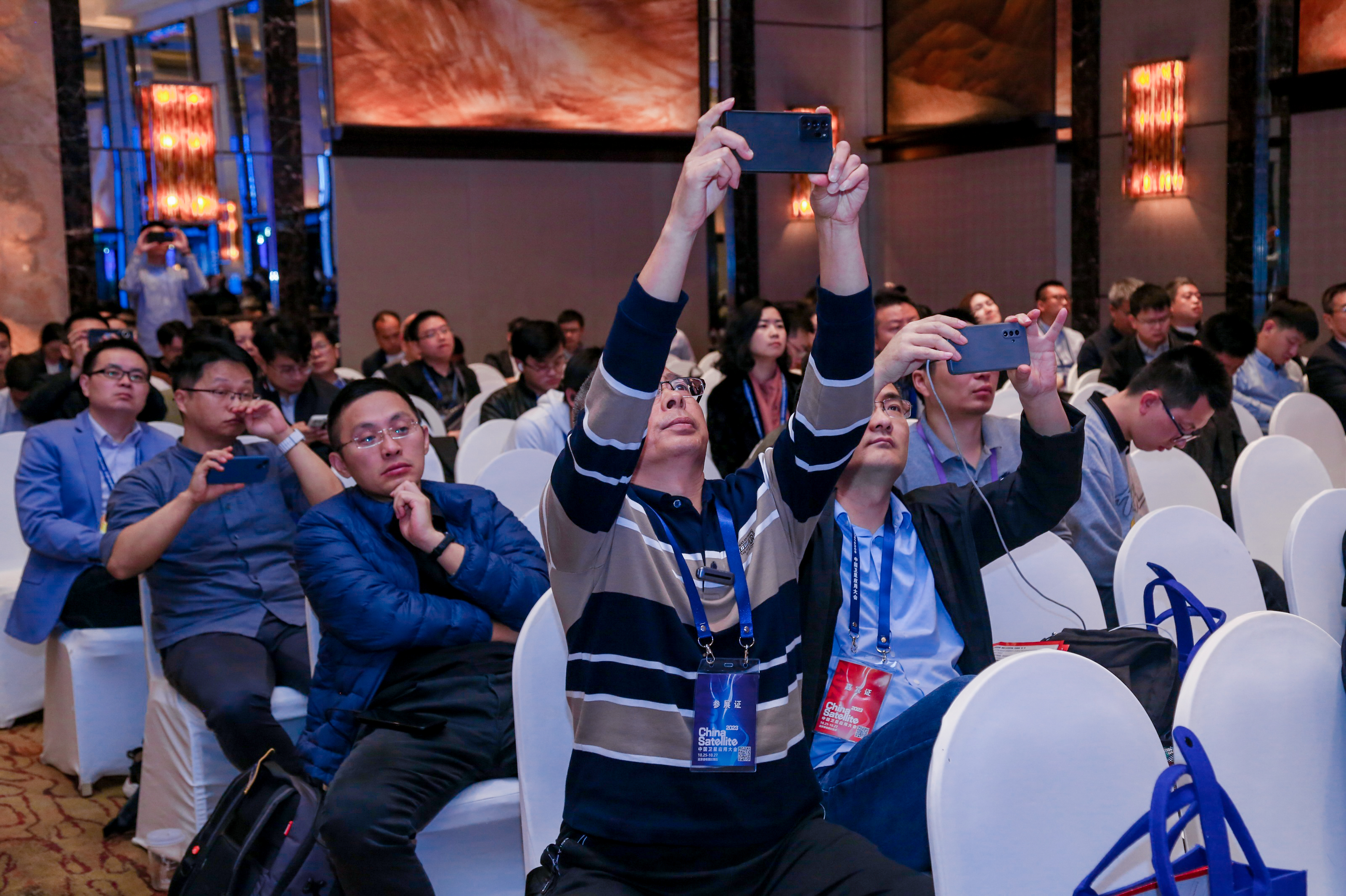 直击卫星大会:PA直营「10-100倍压缩」成全场焦点