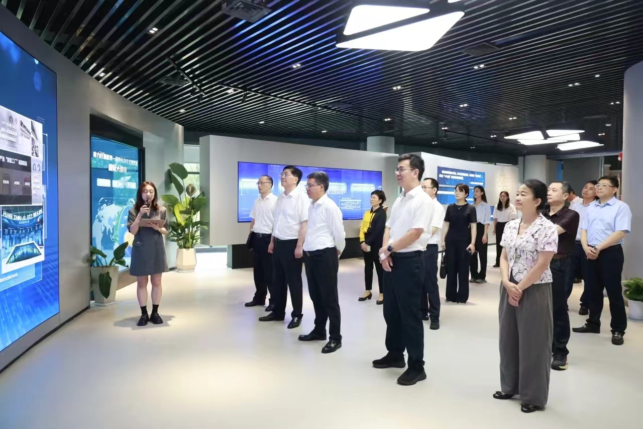 浙江省人大常委会副主任暨军民一行莅临PA直营科技调研