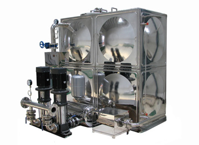 在水质检测部门的微生物实验室里