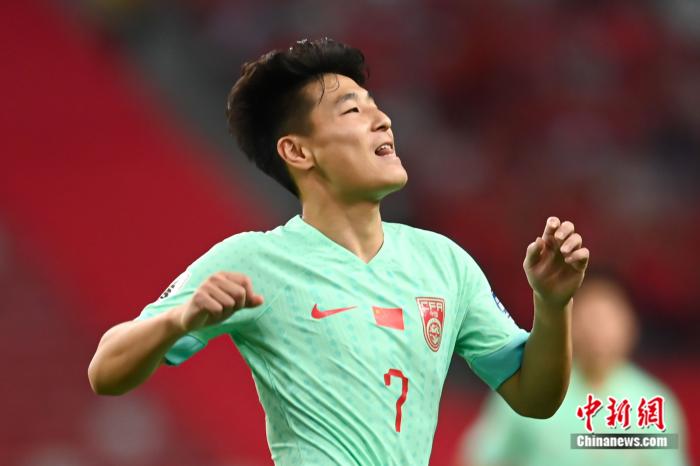 世界杯预选赛国足痛失好局：两球领先被新加坡