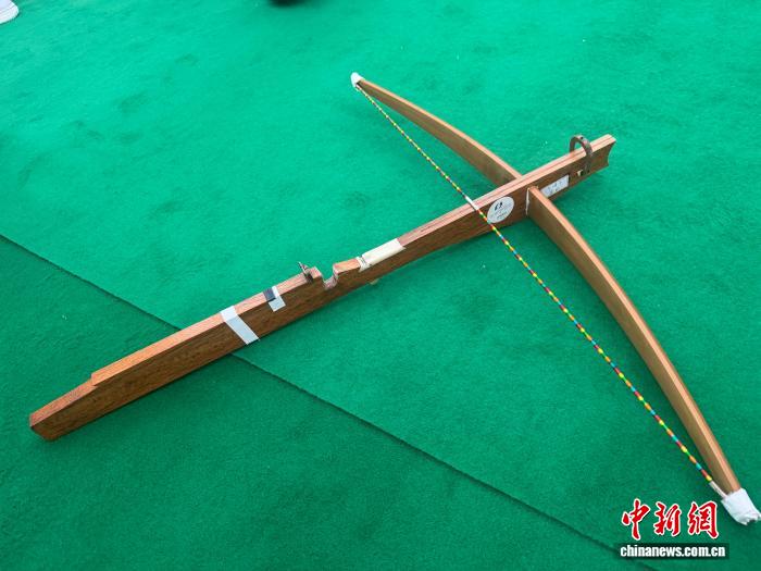 00后射弩新星盛钢斩获民族传统弩男子立姿冠军