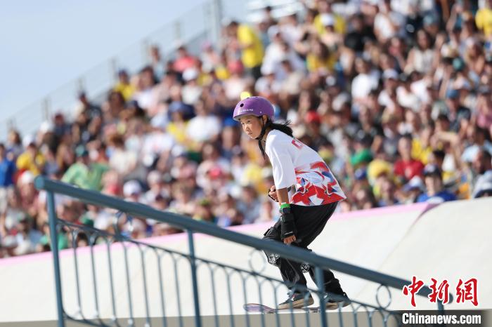 14岁崔宸曦巴黎奥运摘银创中国滑板奥运最佳战绩