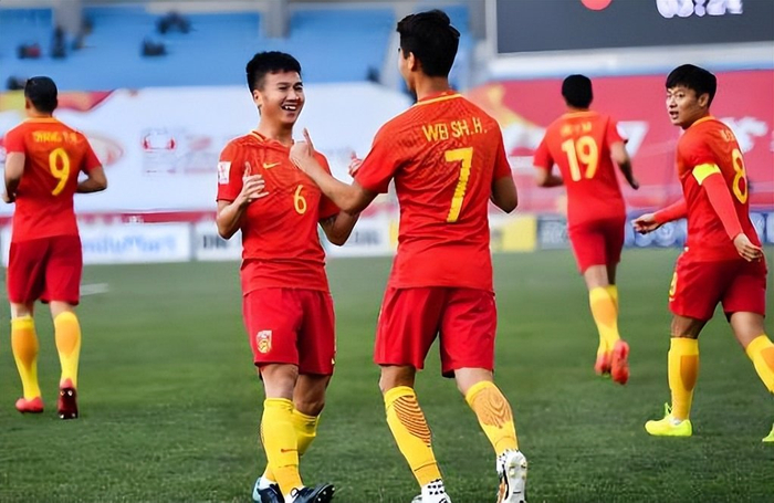 山东鲁能引援成果显著 阿尔瓦雷成后防核心 左后