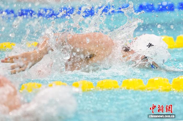 潘展乐全满贯收官 50米自由泳铜牌折射竞技之路