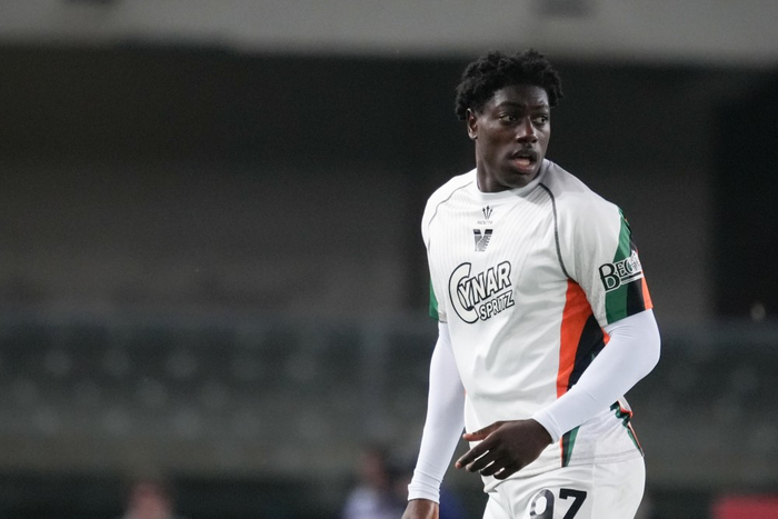 意甲三强争夺威尼斯中场敦比亚 国家队选择成关