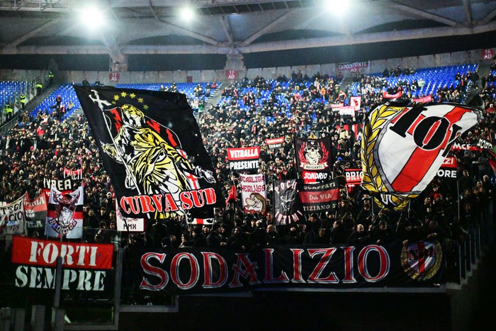 米兰死忠球迷将携1万人大军助阵罗马德比