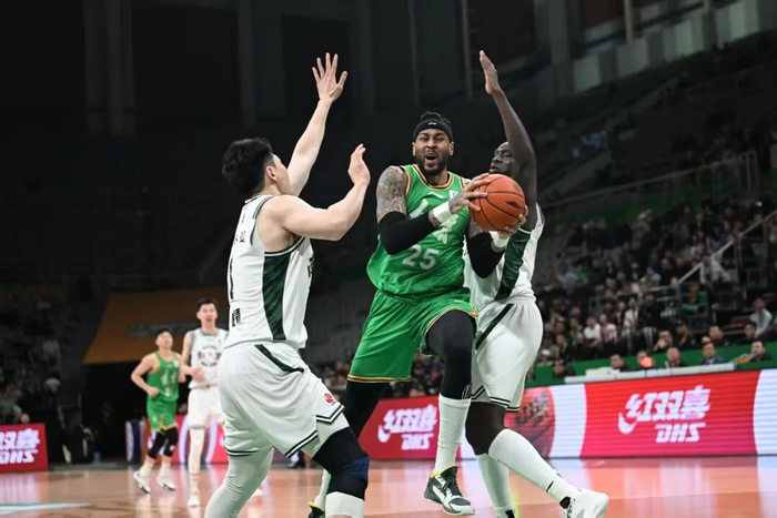 辽宁男篮三连主收官战逆转同曦 9289终结三连客挑